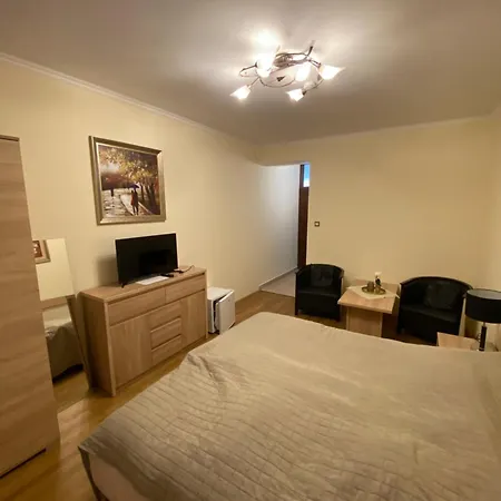 Ξενοδοχείο με διαμερίσματα Kevevara Vendeghaz