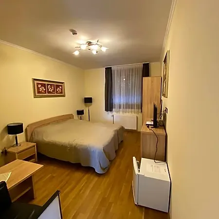 Kevevára Aparthotel